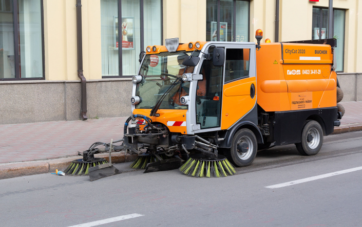 Strassenkehrer Fuhrpark Wunder Grundstueckspflege Muenchen